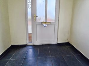 Photo 9- click for photo gallery